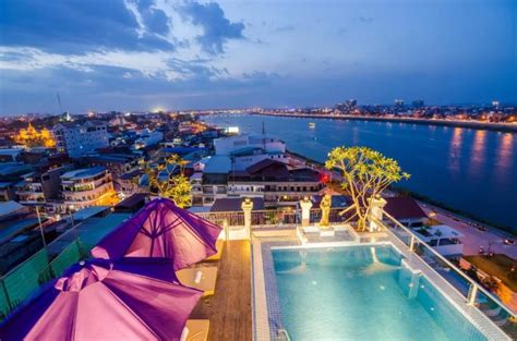 Best Hotels with or near Nightclubs in Phnom Penh.